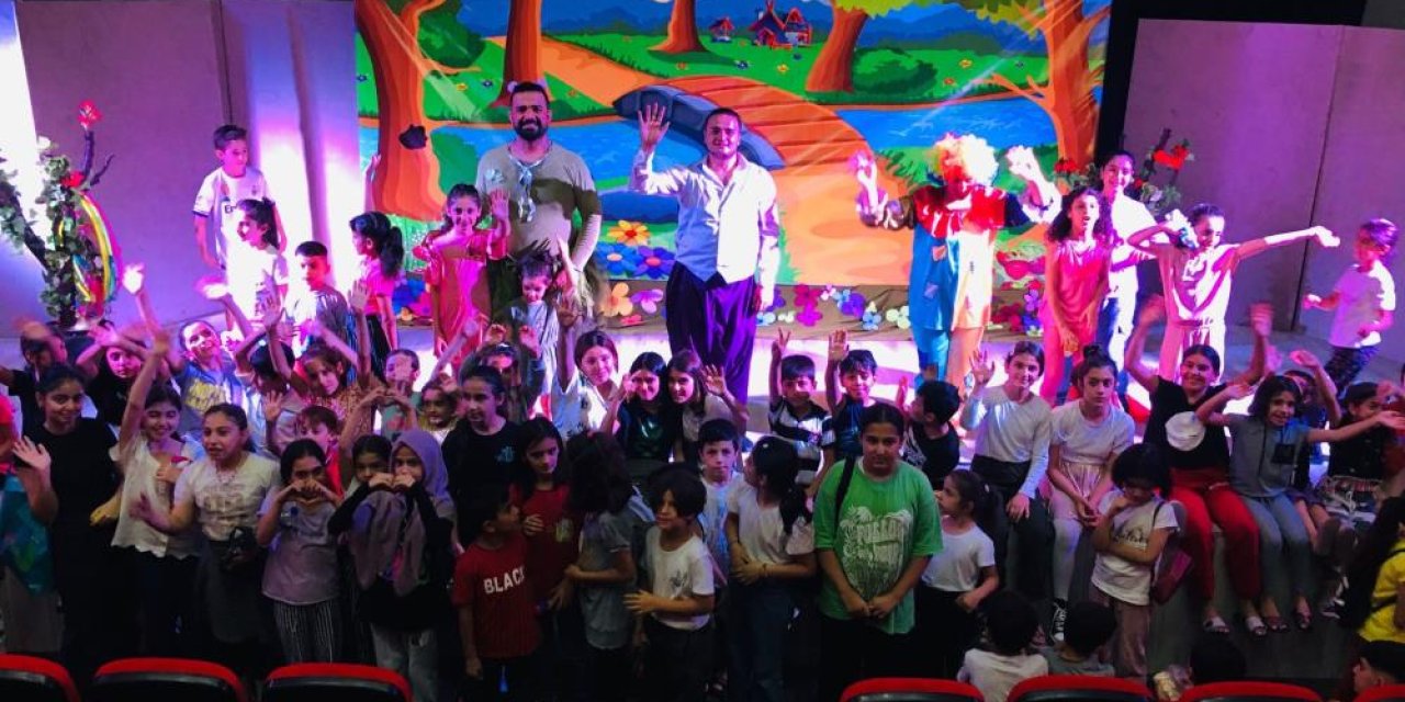 Diyarbakır’da Kur’an kursu öğrencilerine tiyatro şenliği
