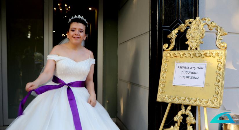 Epilepsi hastası kızına damatsız düğün yaptı