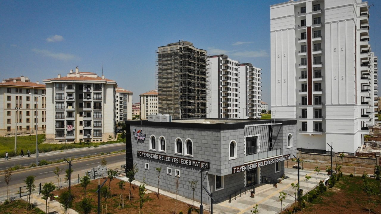 Diyarbakır'da Edebiyat Parkı  açıldı