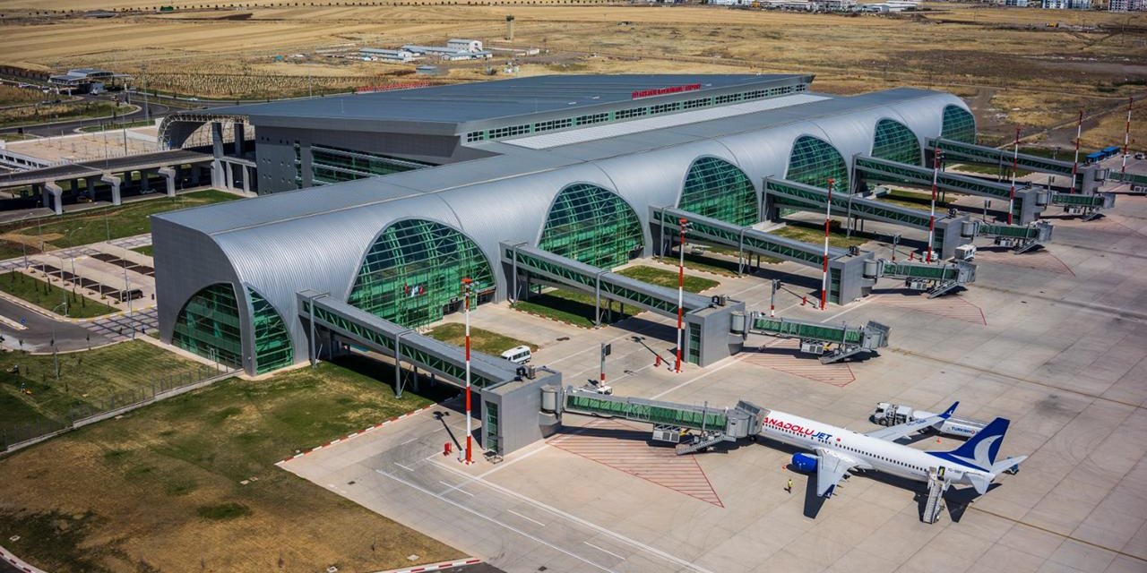 Diyarbakır Havalimanı 177 bin 926 yolcuya hizmet verdi