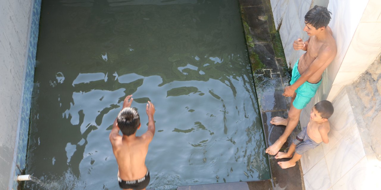 Soğuk su havuzu, yerli turistlerin tercihi oldu