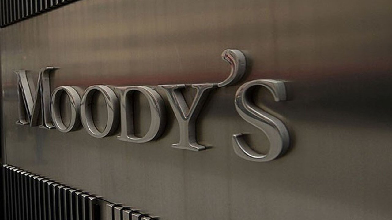 Moody's Türkiye'nin kredi notunu düşürdü!