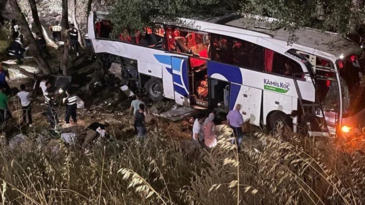 Yolcu otobüsü devrildi: Çok sayıda ölü ve yaralı!