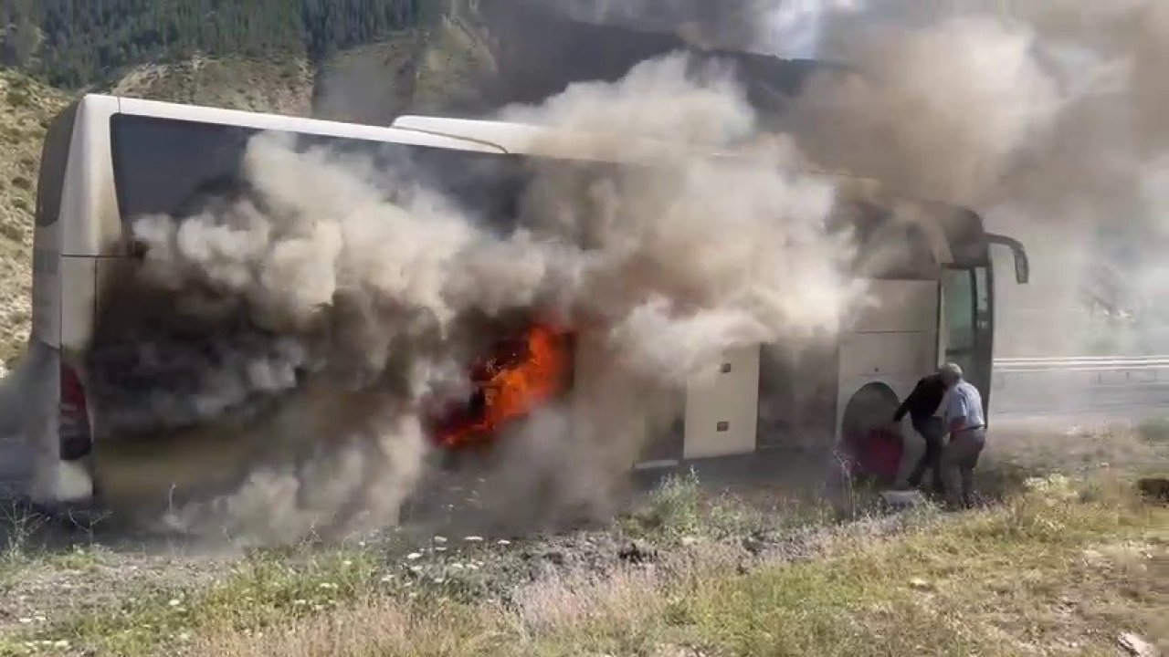 Yolcu otobüsü ateş topuna döndü