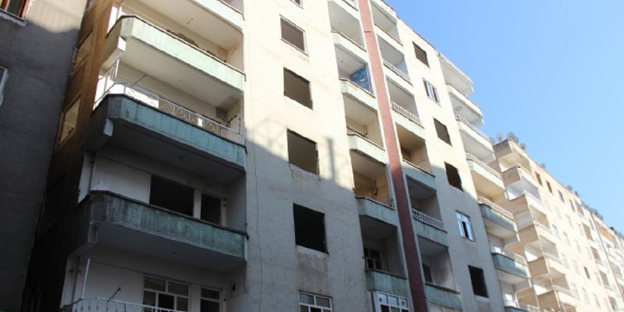 'Diyarbakır'da hasarlı binaların yıkımında yönetmeliğe uyulmuyor’