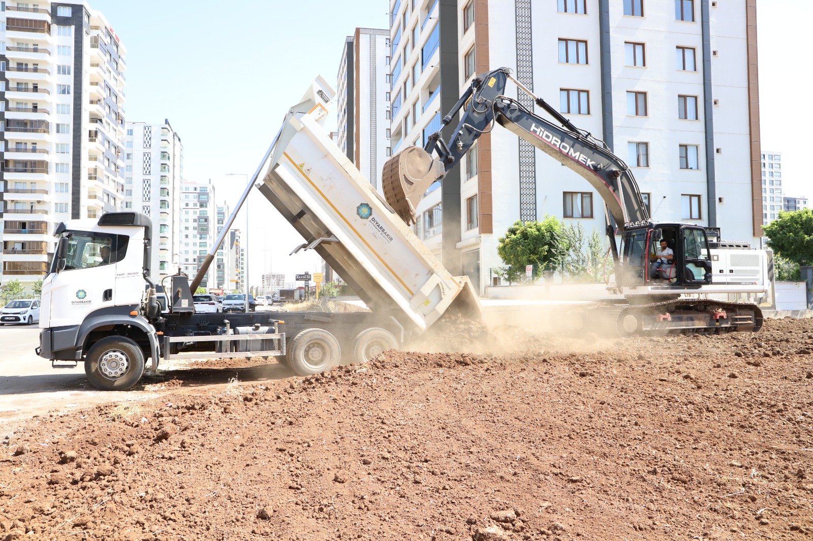 Mezopotamya Bulvarı’nda yeşil kuşak hattı oluşturuluyor