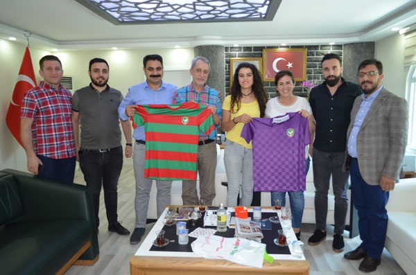 Amedspor’dan Sur Belediyesine ziyaret