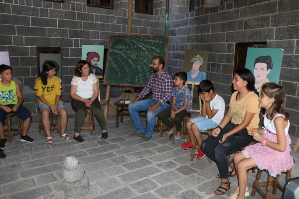 Buluttekin: Çocuklar geleceğimizdir