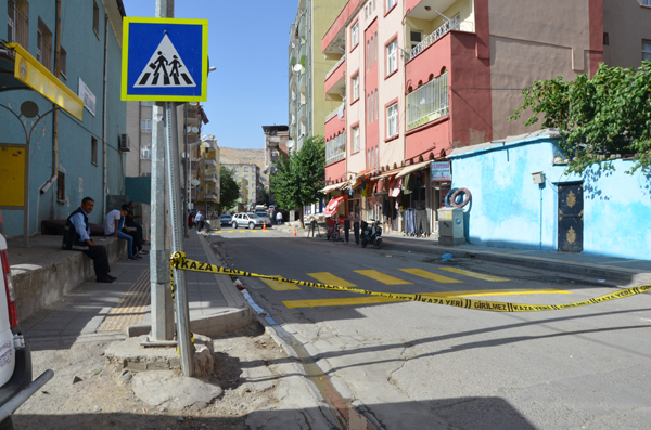 Silvan'da yaya geçitleri yapılıyor