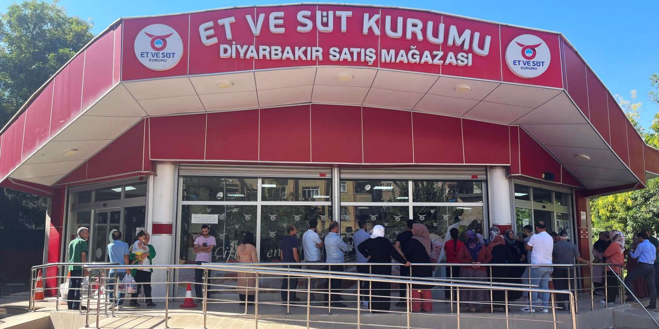 Diyarbakır'da ucuz et kuyruğu!