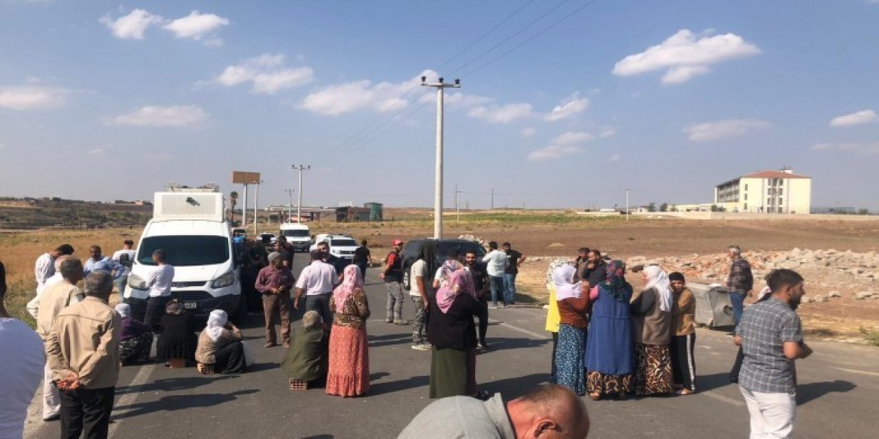 Diyarbakır’da 5 gündür su verilmeyen mahalleli yol kapattı