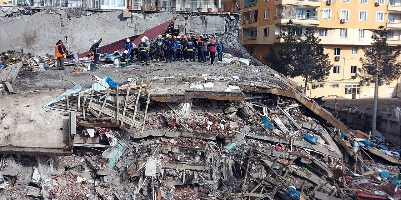 İstanbul'da 7.9'luk deprem uyarısı