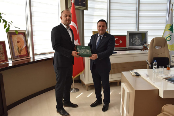Yeşilay’dan Başkan Beyoğlu’na plaket