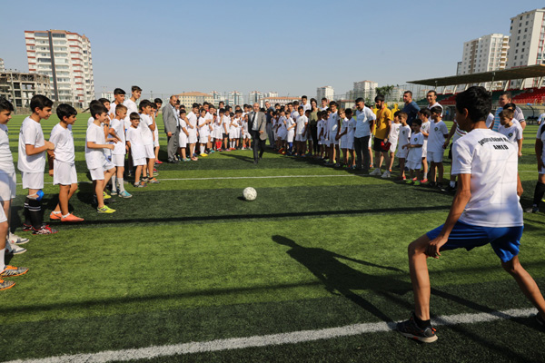 Mızraklı’dan Yaz Spor Okulları’na ziyaret