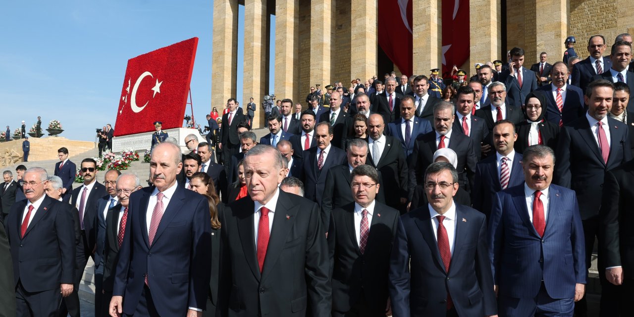 Devlet erkanı Anıtkabir’de