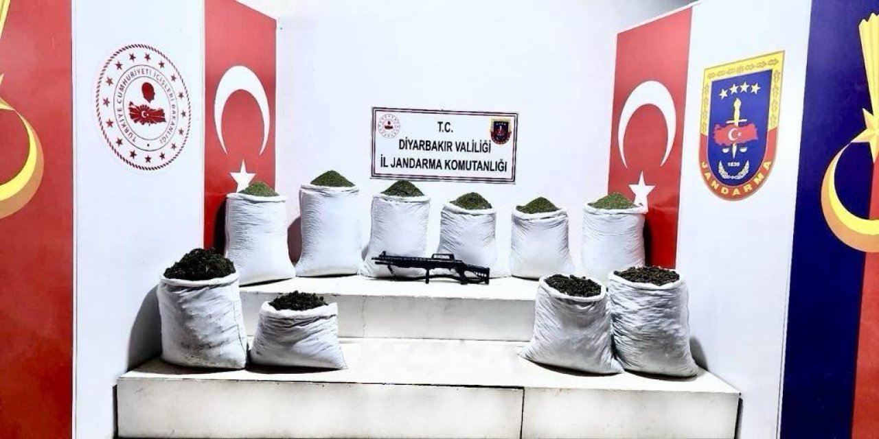 Diyarbakır'da 454 kilogram esrar ele geçirildi