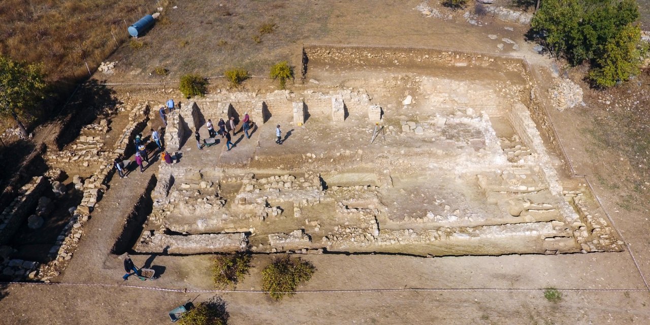 Diyarbakır'da içinde 46 mezarın olduğu 1500 yıllık kilise kalıntısı bulundu