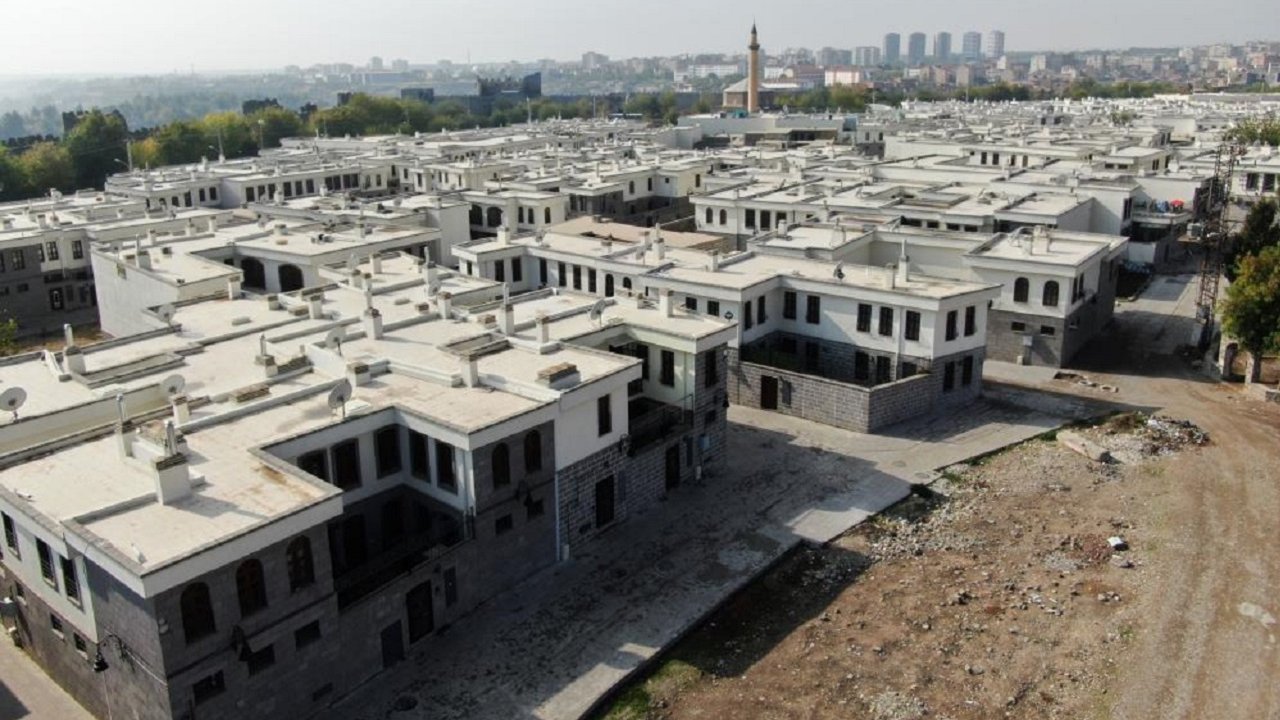 Diyarbakır'da satışa çıkarılan konut fiyatları şaşkınlık yarattı