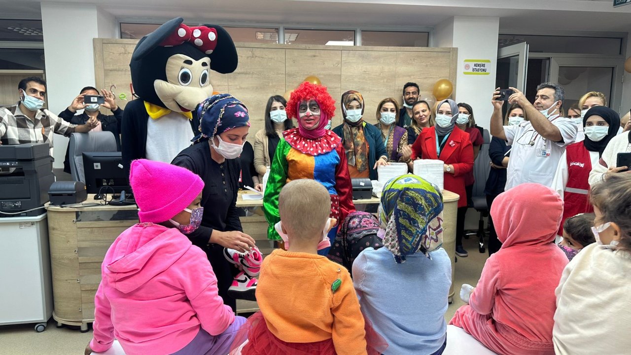 Diyarbakır’da hasta çocuklara büyük jest