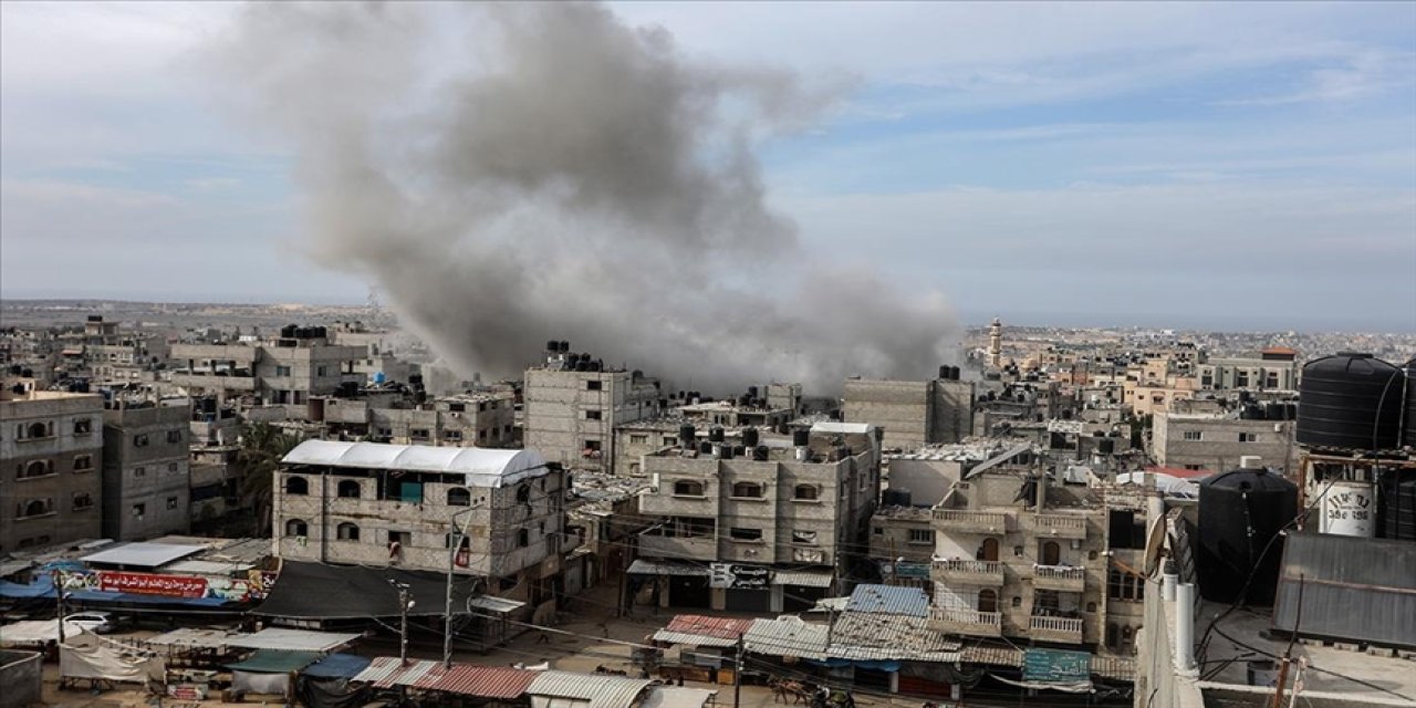 İsrail'in Gazze'ye yönelik saldırıları şiddetlenerek sürüyor