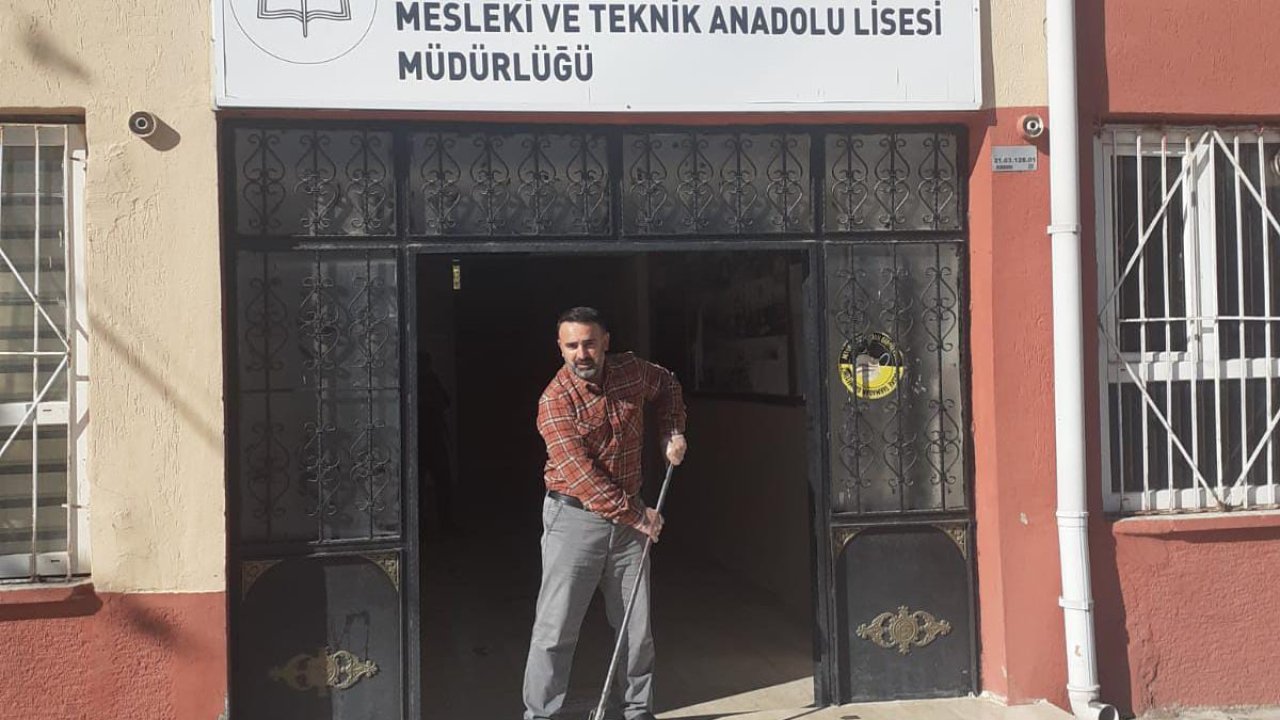 Yer Diyarbakır; 10 diploması var, temizlikçi olarak çalışıyor