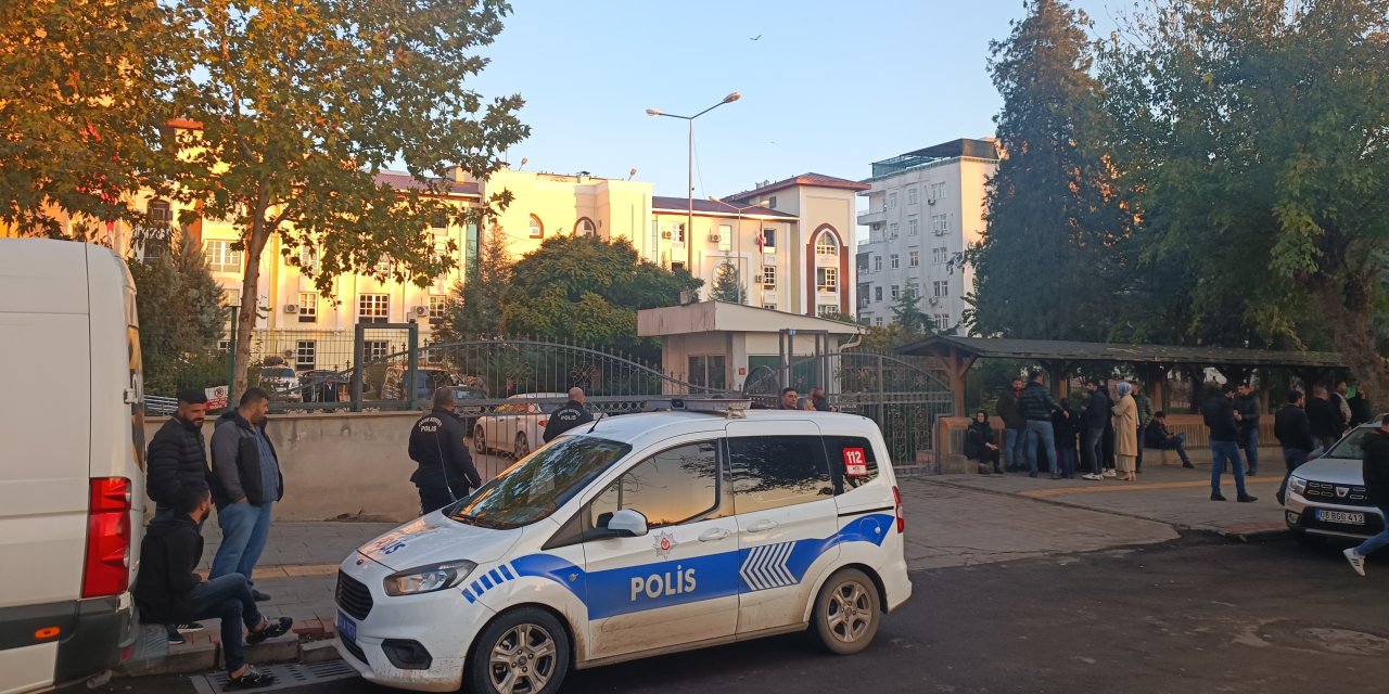 Diyarbakır’da hastane bahçesinde uyuşturucu ticareti