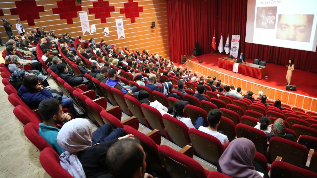 Diyarbakır'da HIV/AIDS farkındalık semineri