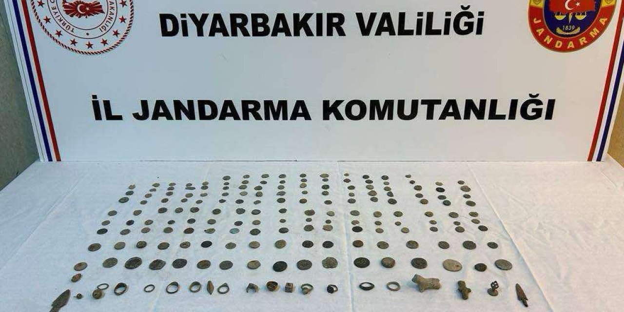 Diyarbakır’da tarihi eserleri satamadan yakayı ele verdiler