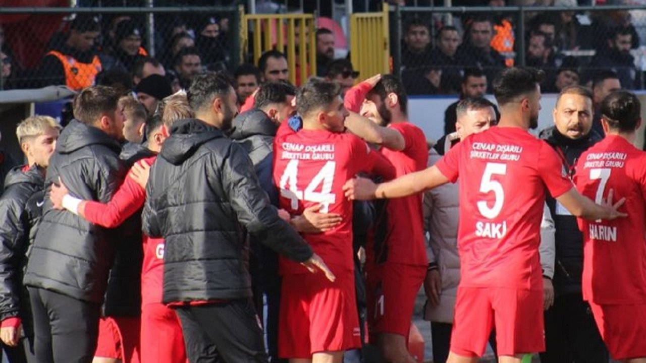 Vanspor Bursaspor’u rahat geçti: 3-0