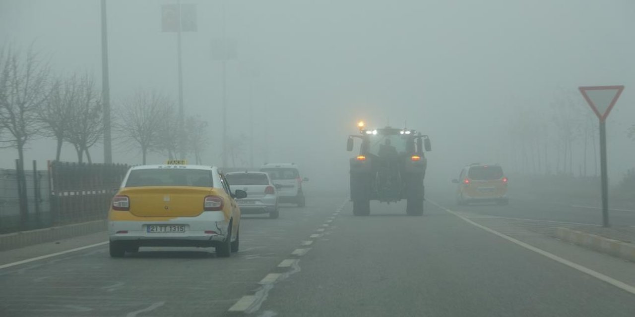 Diyarbakır’da sis etkisini sürdürüyor