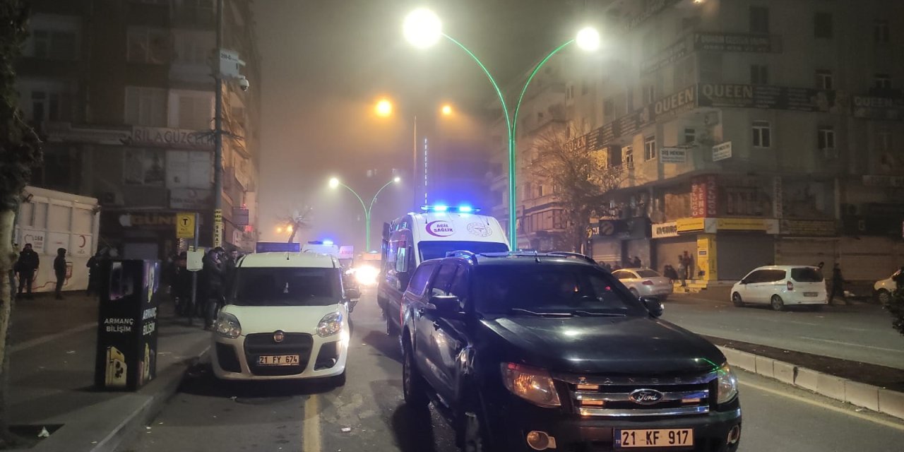 Diyarbakır’daki bıçaklı kavgada 3 kişi yaralandı