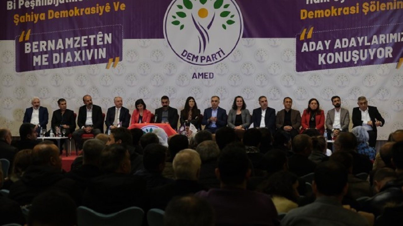 DEM Parti Diyarbakır Büyükşehir aday adayları halk önünde