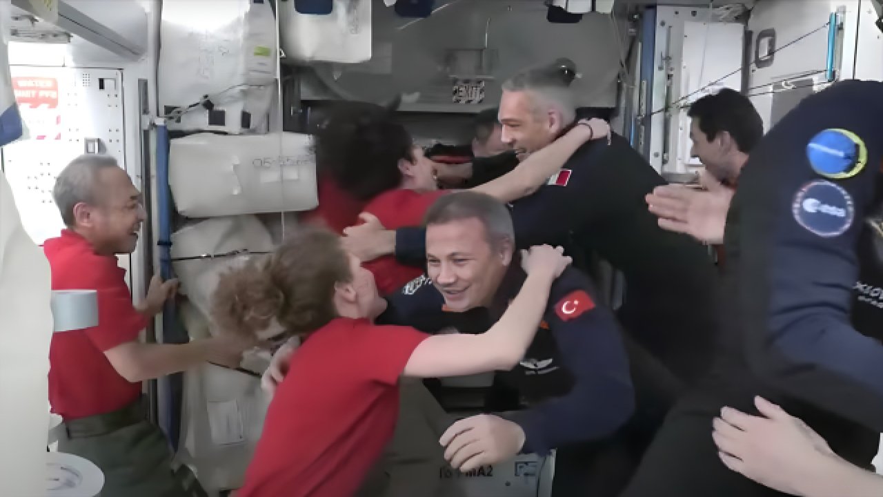 Alper Gezeravcı, Uzay İstasyonu'na girdi
