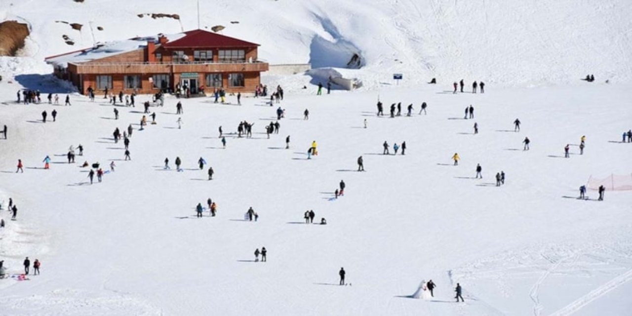 En fazla kar kalınlığına sahip kayak merkezi: Hakkari