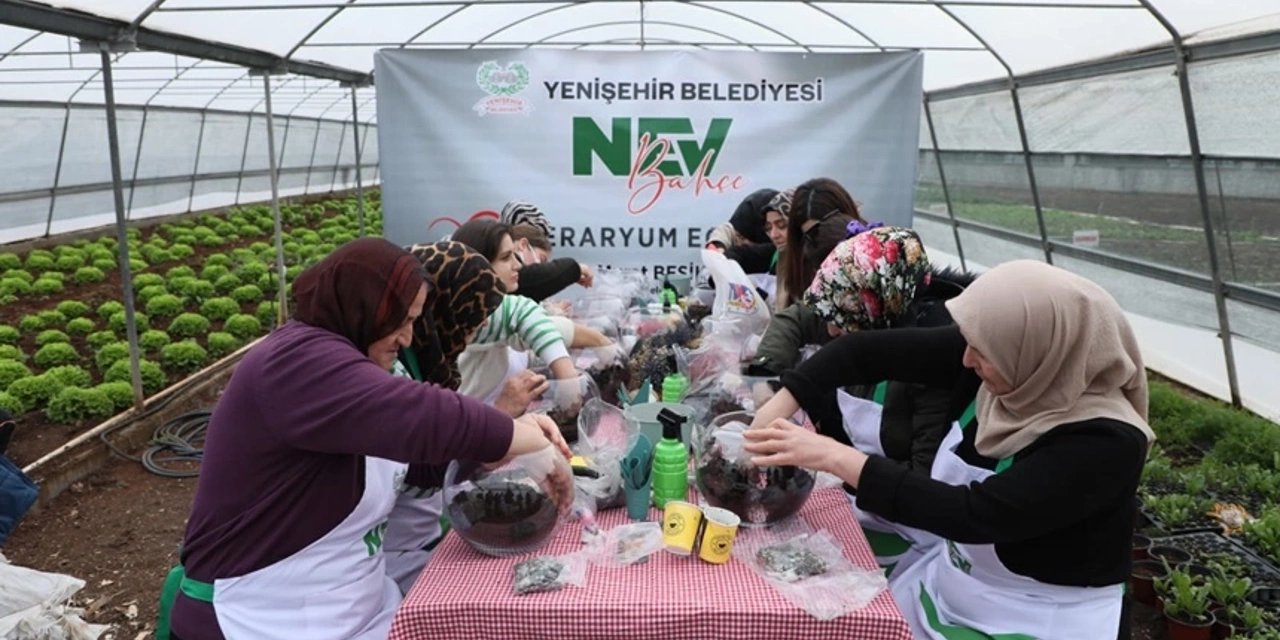 Diyarbakır'da kadınlara teraryum eğitimi verildi