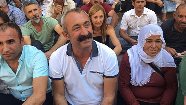 Maçoğlu'ndan kayyım protestosuna destek