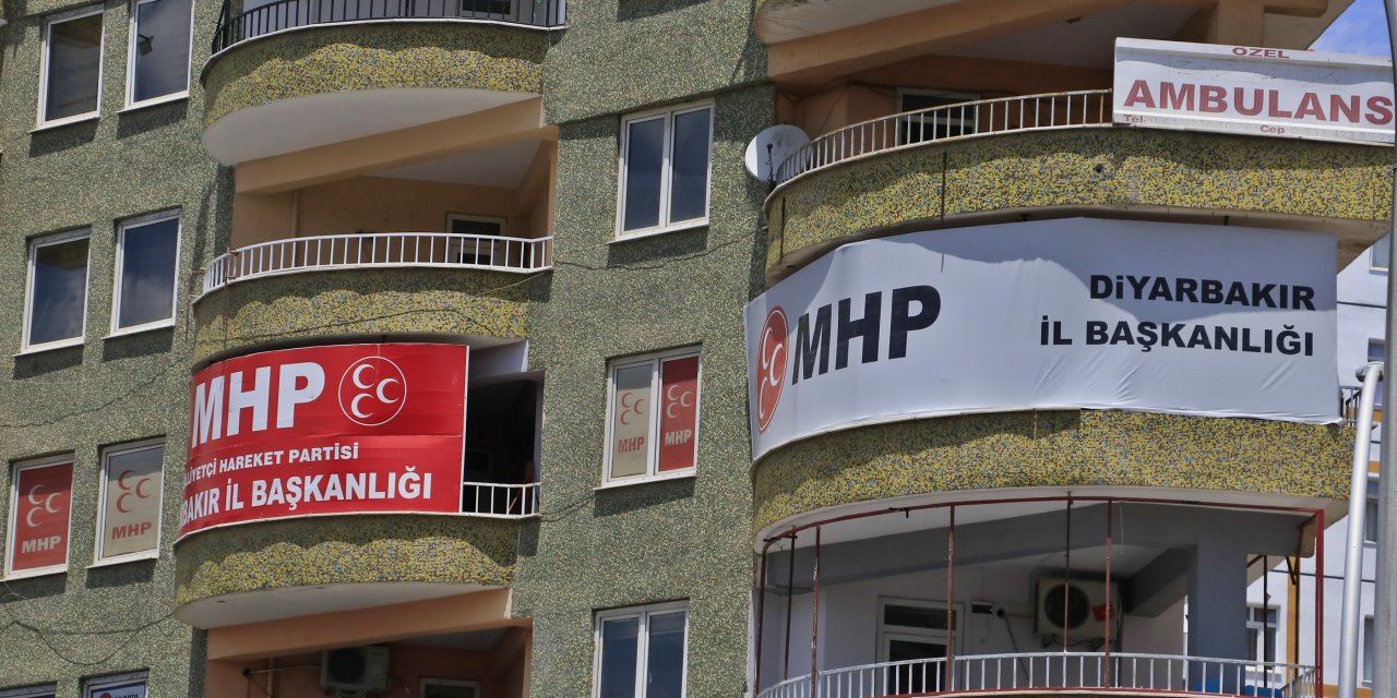 Bahçeli, Diyarbakır MHP ilçe yönetimini feshetti