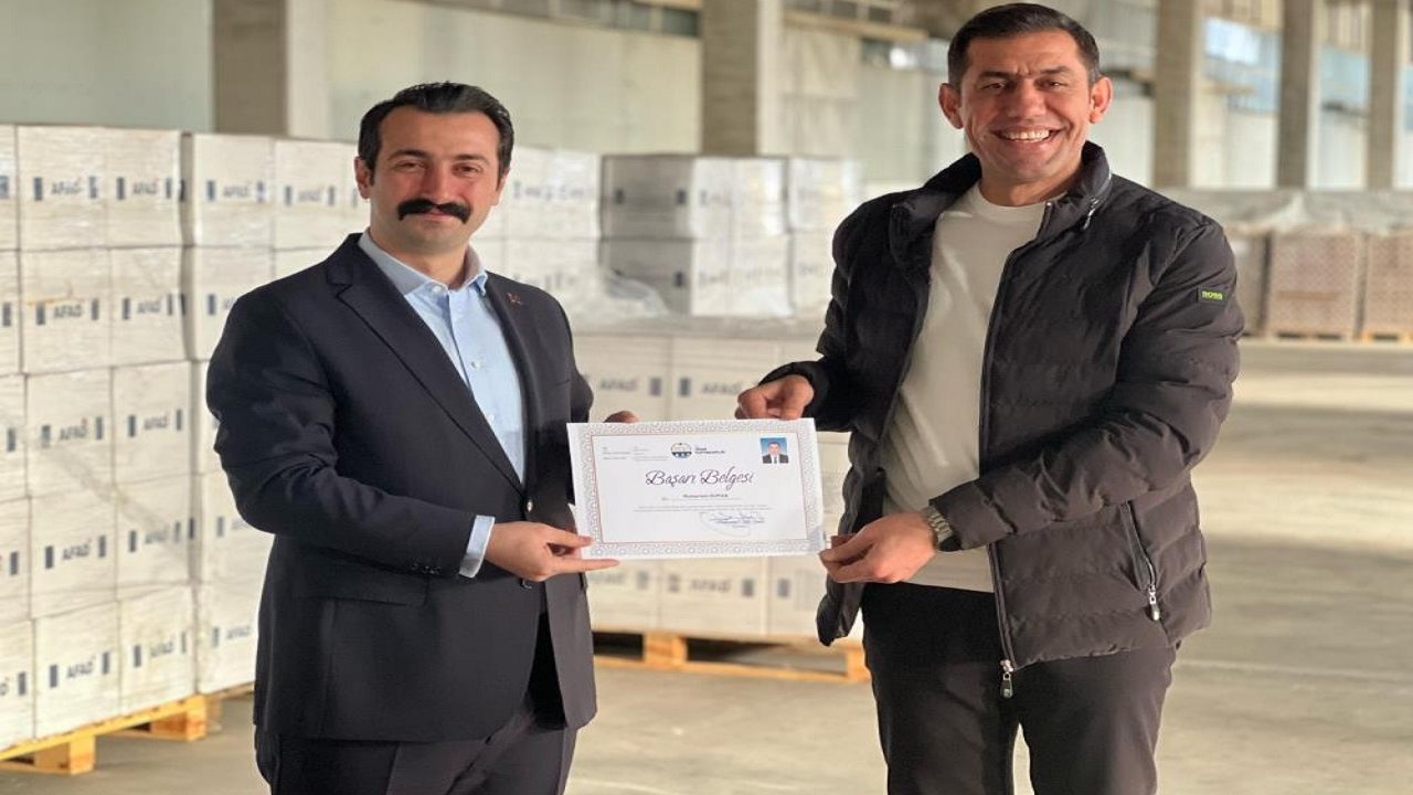 Diyarbakır'da depremin gizli kahramanlarına ödül