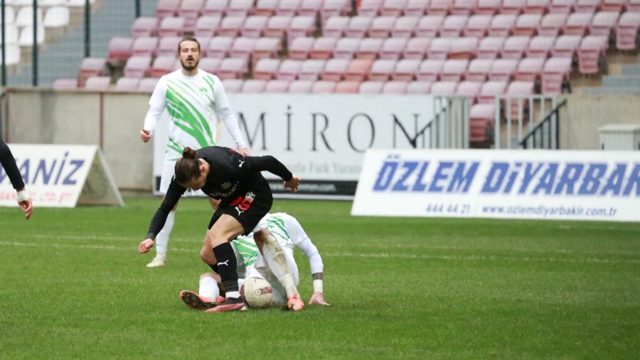 Diyarbekirspor ‘un Play-Off ısrarı sürüyor: 2-1