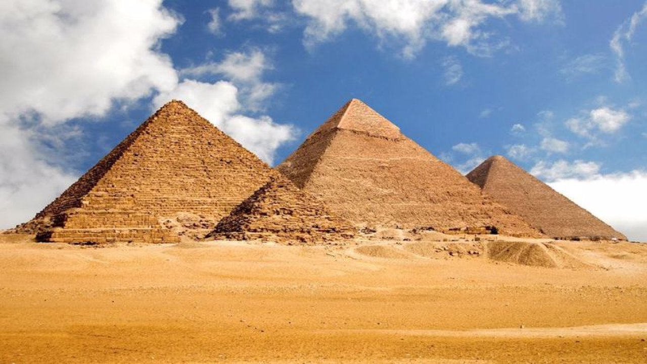 Mısır'da piramiti granitle mi kaplayacaklar? Tartışmalar alevlendi