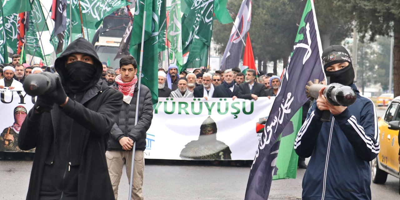 Diyarbakır’da İsrail'in Gazze'ye yönelik saldırıları protesto edildi