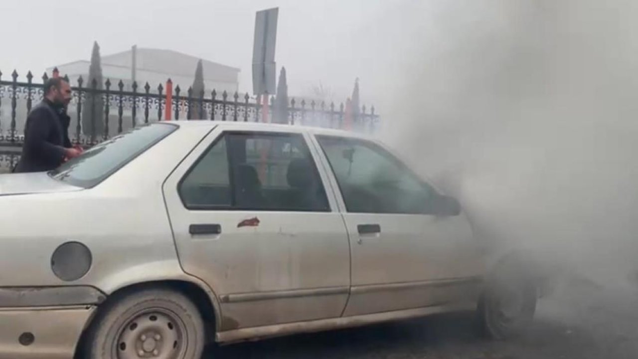 Diyarbakır'da seyir halindeki otomobil yandı
