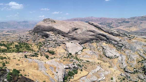 Kefrun Kalesi dağcı ve yamaç paraşütçülerini bekliyor