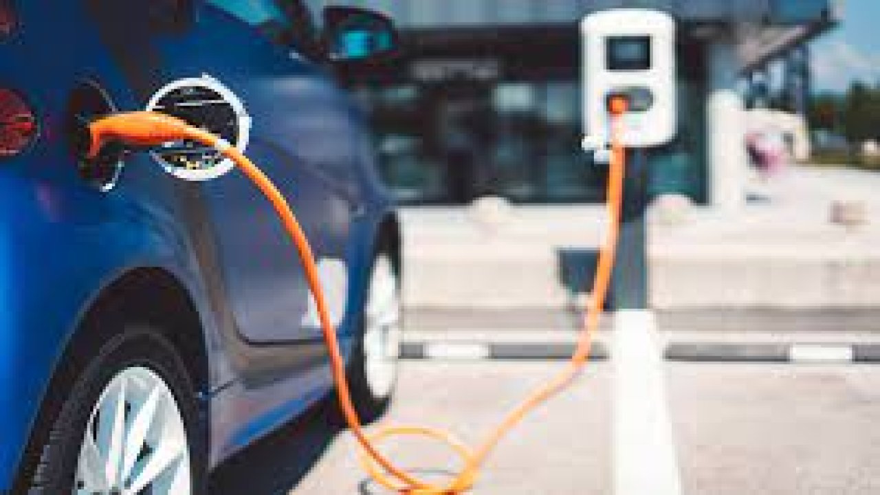 Sıfır karbon yolunda: Türkiye'de elektrikli araçlara olan ilgi büyüyor