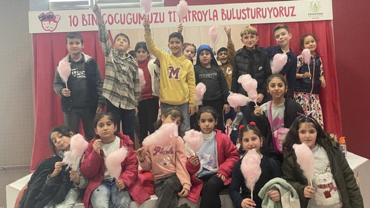 Diyarbakır’da öğrenciler tiyatro ile buluşuyor