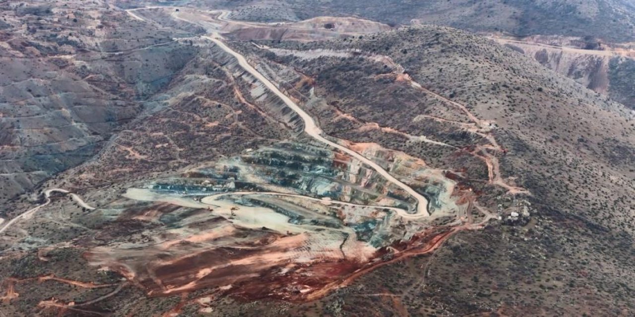 Toprak altındaki işçilere 3 gündür ulaşılamadı