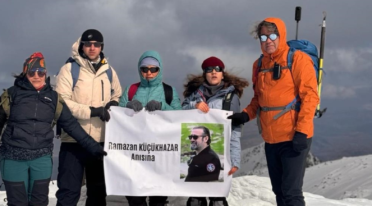 Diyarbakırlı dağcılar arkadaşlarının anısına Hazarbaba’ya tırmandı