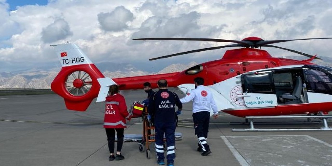 Ambulans helikopterler bebek hastalar için havalandı