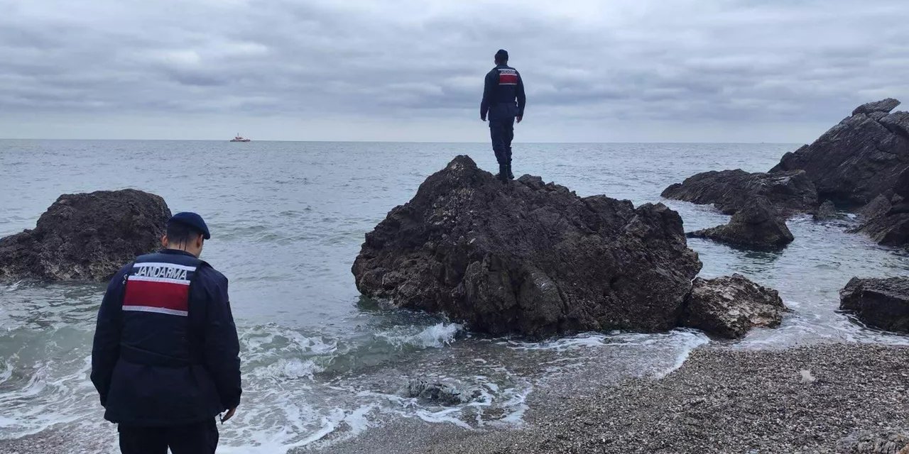 Marmara'da batan geminin enkazında bir cesede daha ulaşıldı