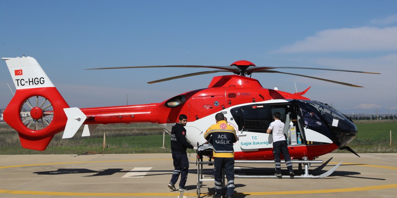 Diyarbakır'da ambulans helikopter hasta çocuk için havalandı